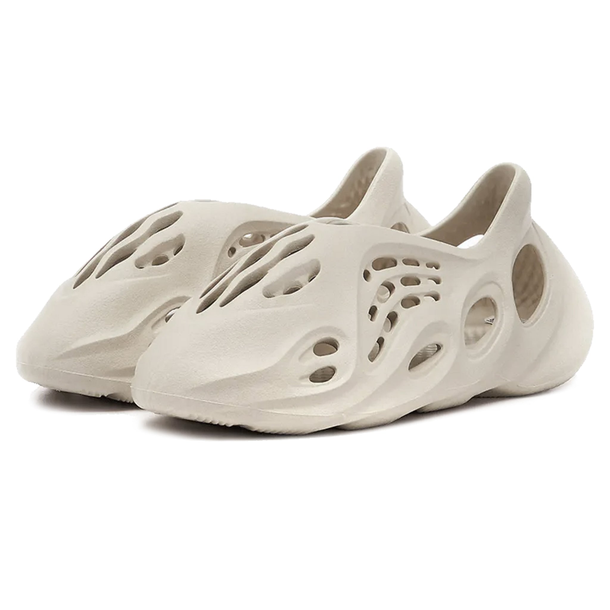 Front side view of Adidas Yeezy Foam RNNR Sand FY4567